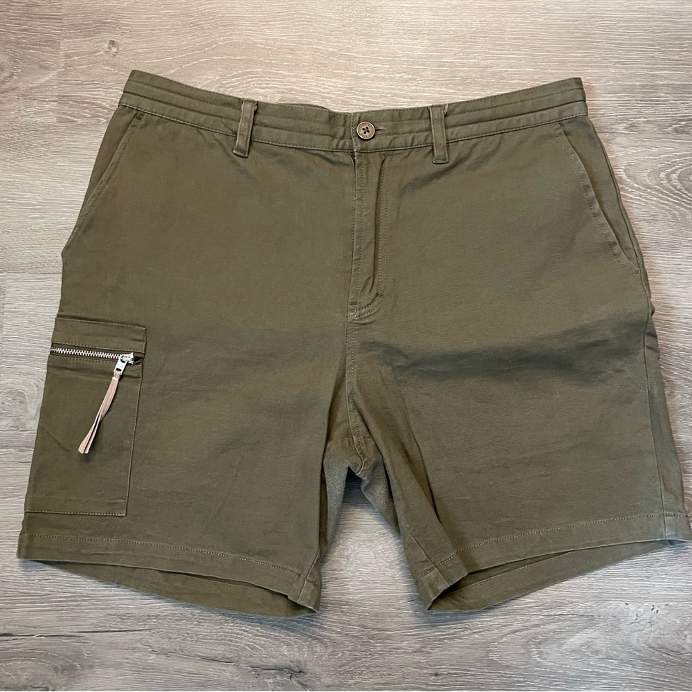Five Four olive green 34 modern fit shorts with side zipper pocket